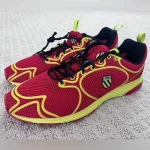 KSWISS Running Shoes 11.5M, they have never been worn, not even tried on.